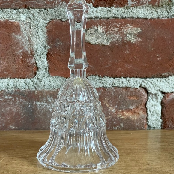 Vintage Crystal Bell. 5 1/4” tall. - Picture 1 of 3